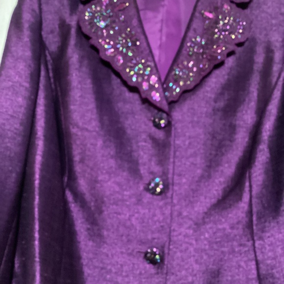 Ladies plus size purple suit - Picture 4 of 5